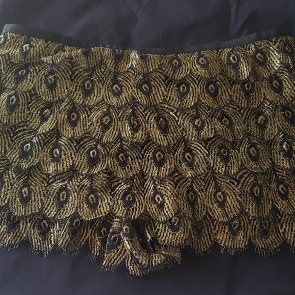 Gold short party or club shorts - Picture 4 of 4